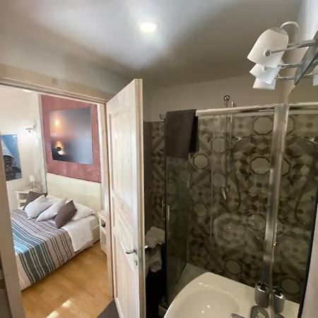 Corso 211 Beds & Neapol
